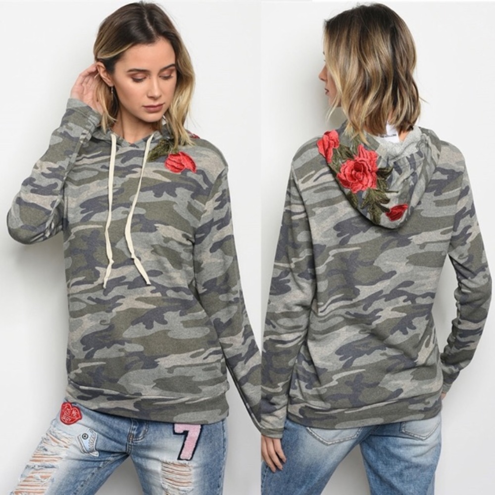 NWT! LAST ONE!! ❤️CAMO HOODIE WITH ROSE 🥀 DETAIL
